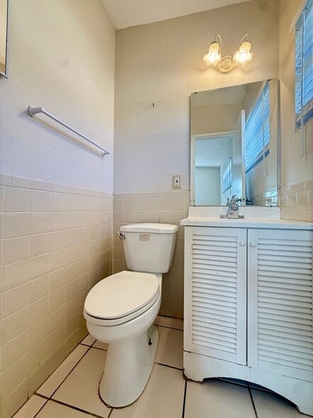 Building Photo - Altamonte Springs Gem! 3BR Home w/ Huge Screened Porch, Fenced Yard & Spacious Layout