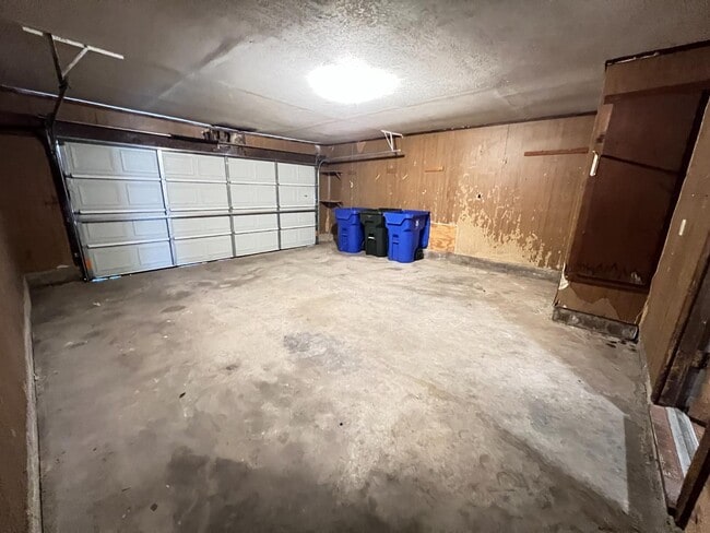 Building Photo - 100 Crawford Ct
