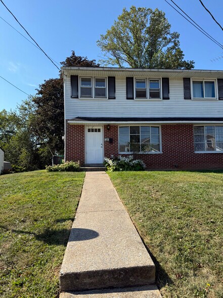 Primary Photo - 54 F St