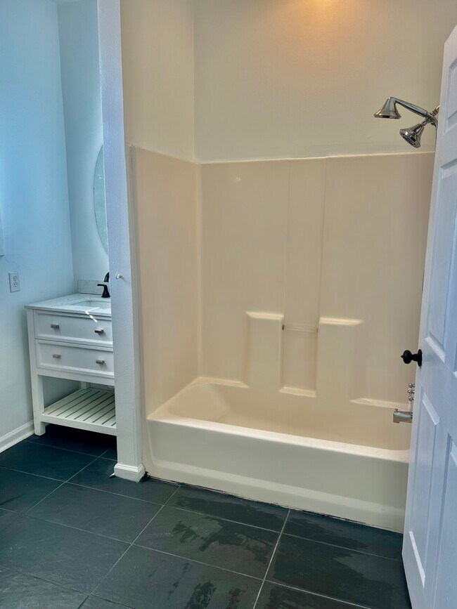 Building Photo - 1817 S Rendon St