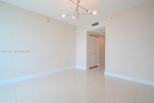 Building Photo - 900 Biscayne Blvd