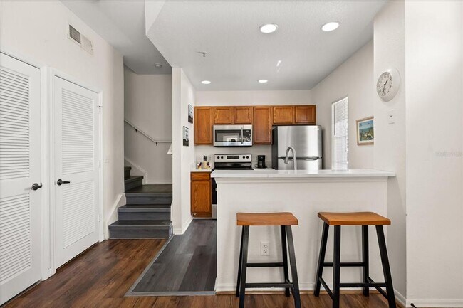 Building Photo - 2624 Lodi Cir