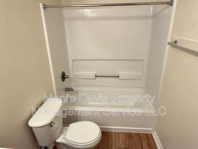 Building Photo - 1206 Devil Ridge