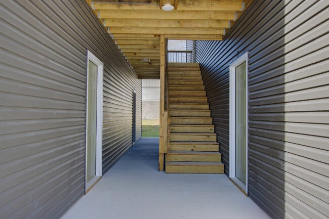 Building Photo - 138 Main St N