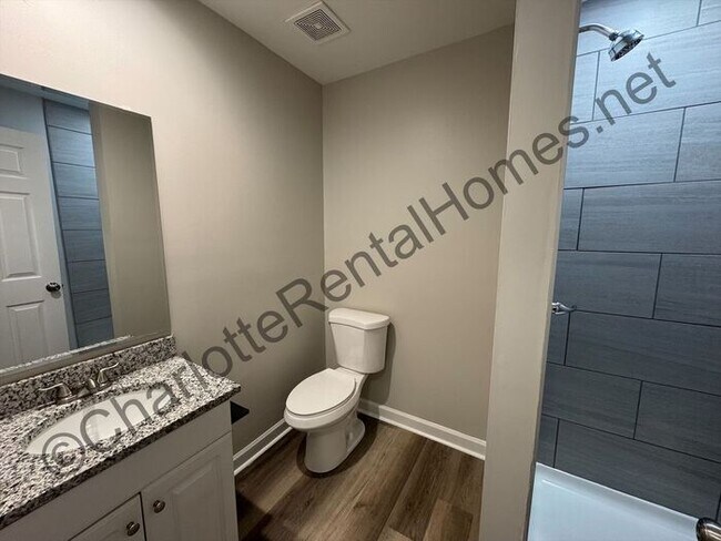 Building Photo - Nice renovated home in Gastonia!