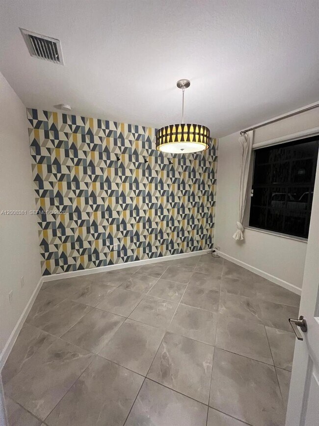 Building Photo - 25002 SW 114th Ave