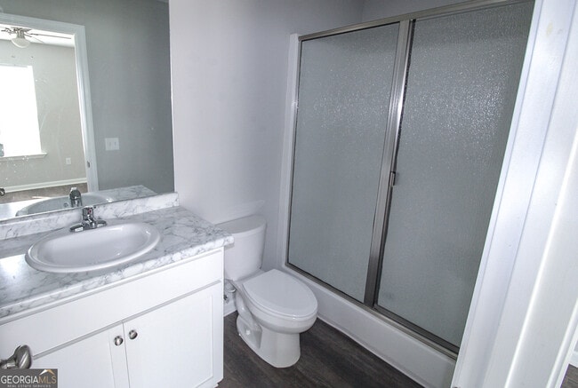 Building Photo - 124 Callaway Cres