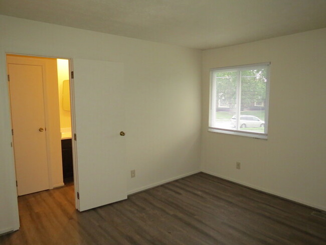 Building Photo - new rental in Reynoldsburg Schools