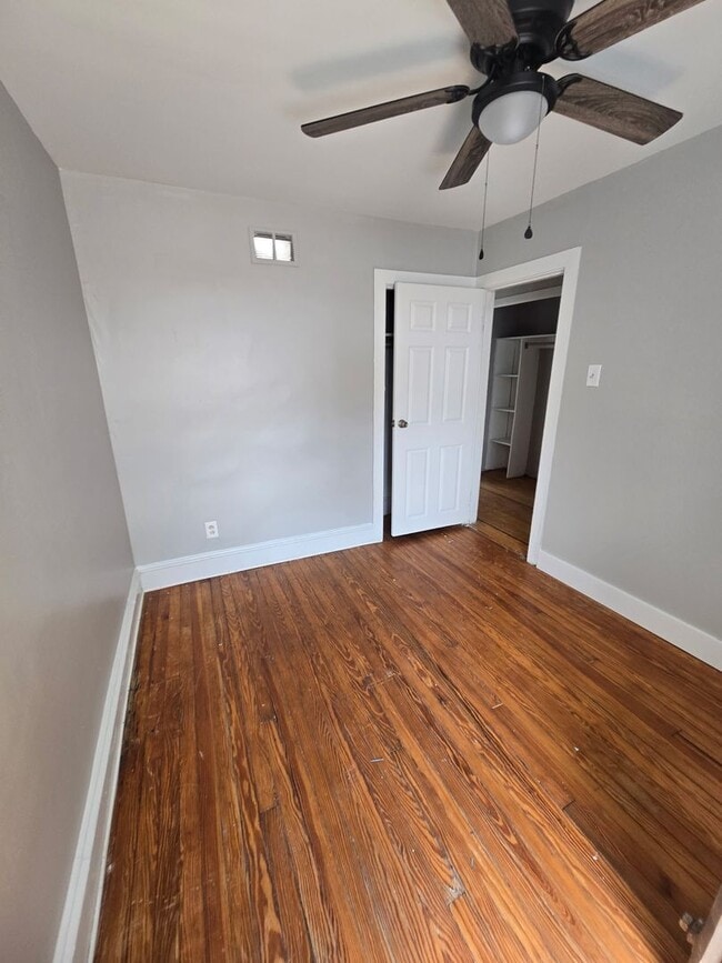 Building Photo - 3BR Home + Finished Basement + 1BR Apt