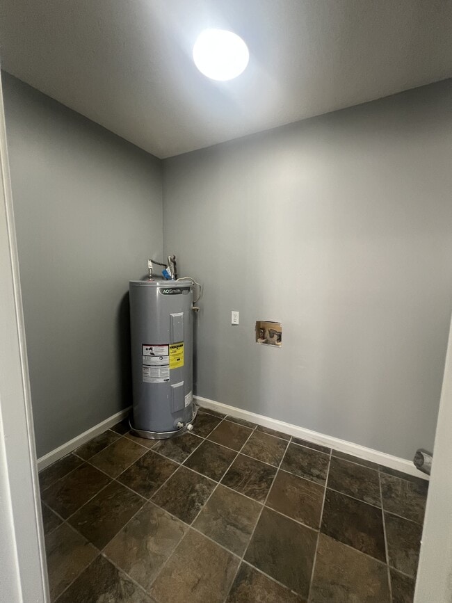 Building Photo - 271 Adkins Cir