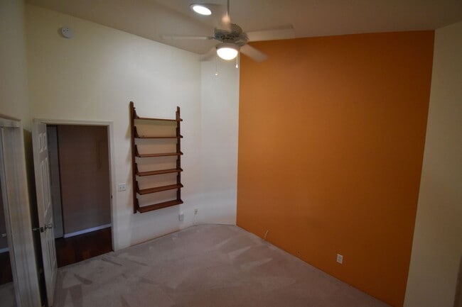 Building Photo - UNFURNISHED 3/2 PRIVATE HOME WITH OCEAN VIEW! AVAILABLE NOW!