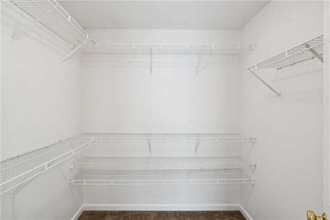 Building Photo - 6285 Barwick Ln