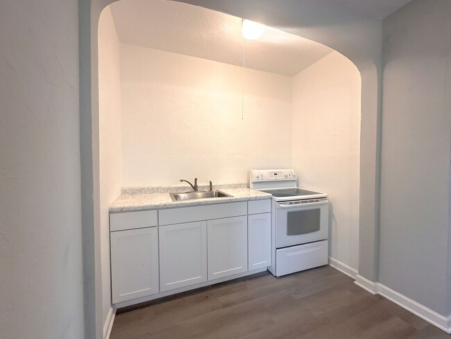Primary Photo - 1 bedroom 1 bath