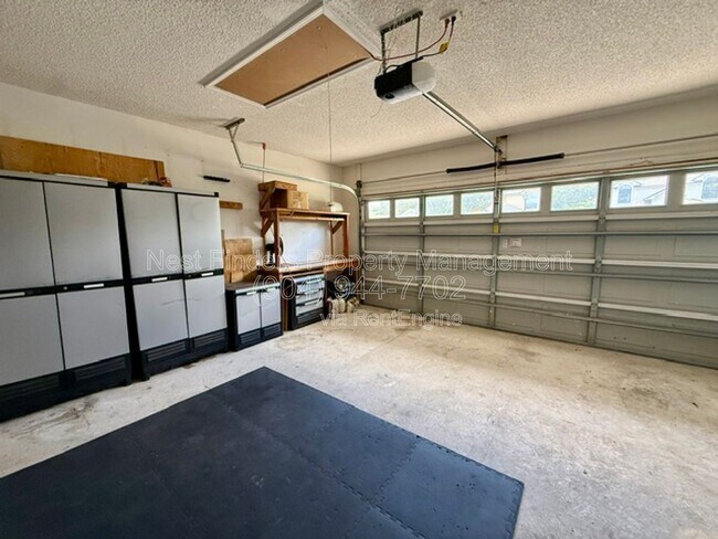 Building Photo - 1695 Evans Dr S