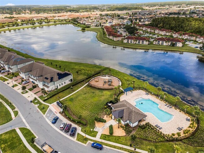 Building Photo - 15691 Willow Arbor Cir