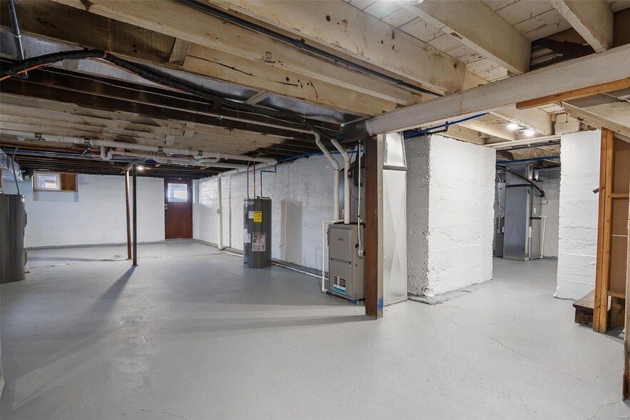 Building Photo - 5303 Bancroft Ave