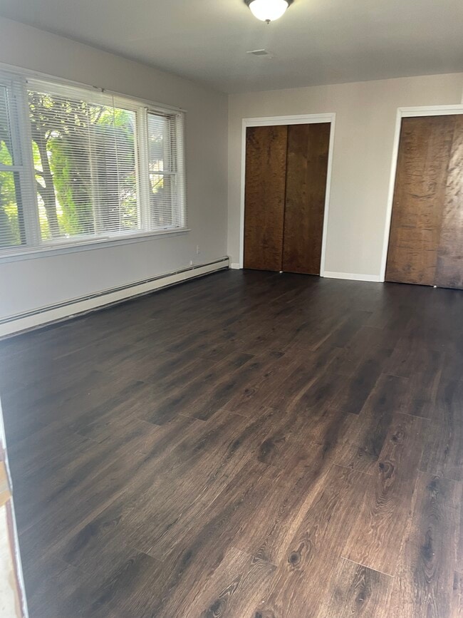 Building Photo - 694 Maguire Ave