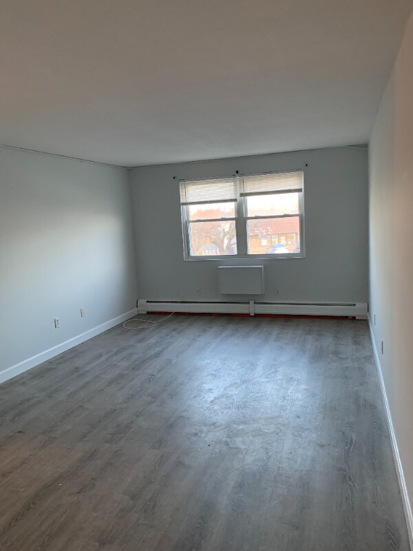 Building Photo - 136 George St