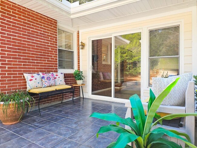 Building Photo - 1125 Willivee Dr