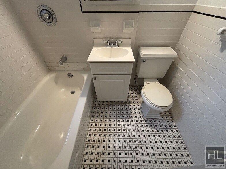 Building Photo - AMSTERDAM AVENUE