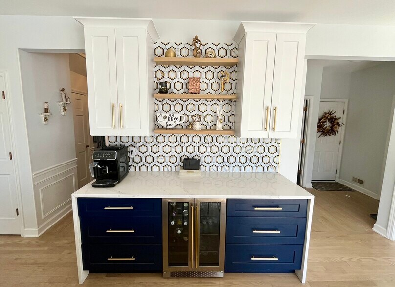 Building Photo - 4311 Camelot Cir