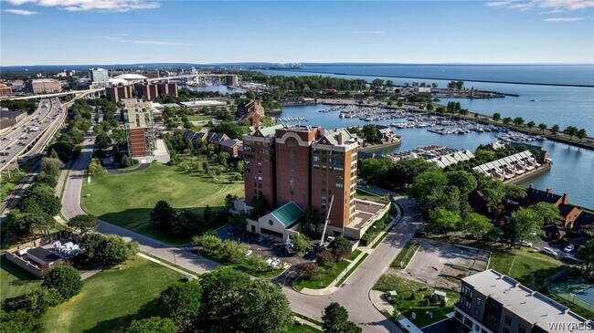 Building Photo - 200 Lakefront Blvd