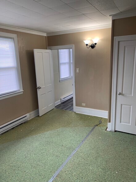 back bedroom - new carpeting is being installed mid-May - 1216 W Norwegian St