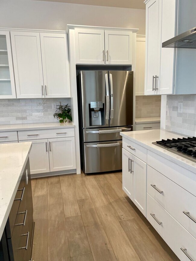 Building Photo - Wow! Custom Built Smart Home in Sutter Par...