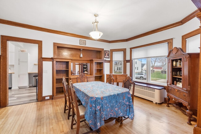 Building Photo - 1136 Fond Du Lac Ave