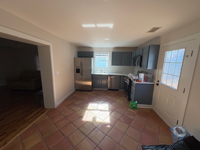 Building Photo - 225 Douglas Ave