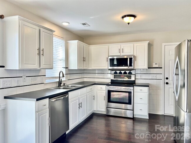 Building Photo - 4010 Suttle Pl