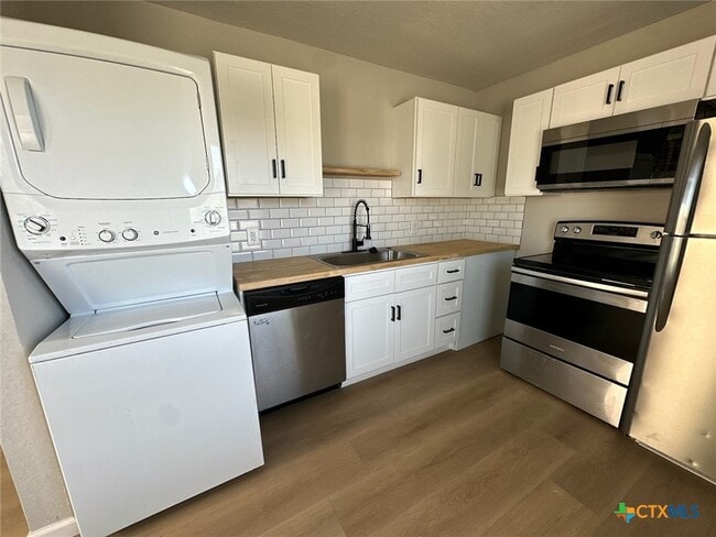 Building Photo - 1146 Magnolia St