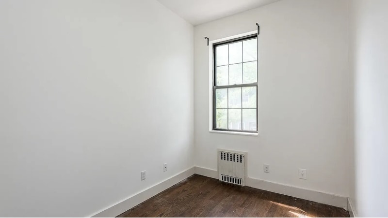 Building Photo - 222 Suydam St