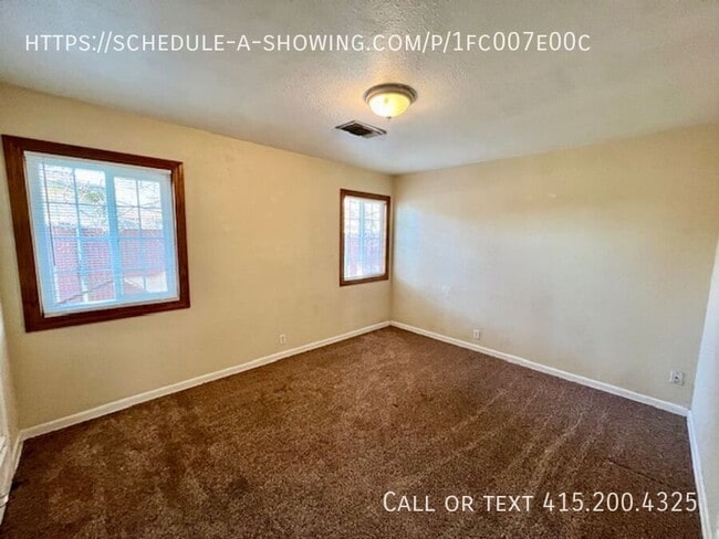 Building Photo - 1720 Cherry Ave