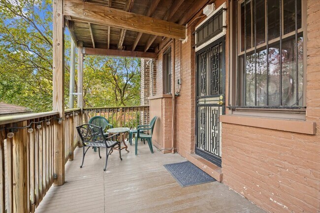 Building Photo - 5902 W Midway Park