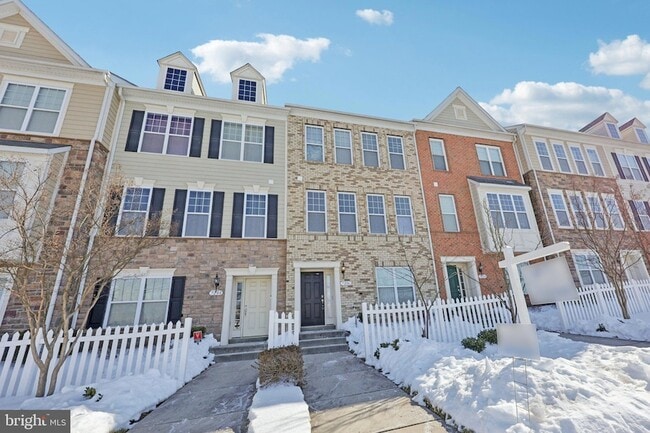 Building Photo - 7206 Wood Mdw Wy