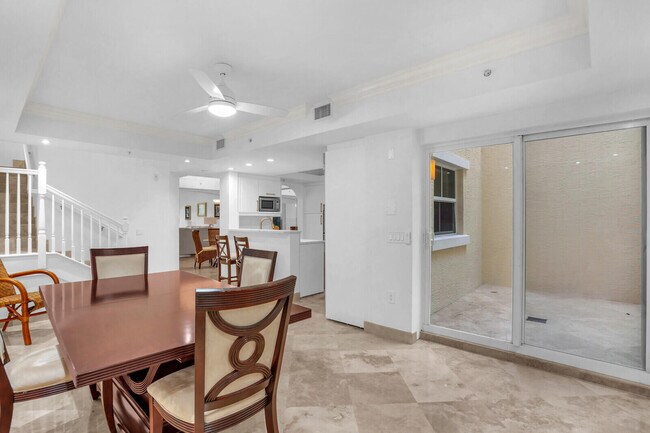 Building Photo - 2051 SE 3rd St