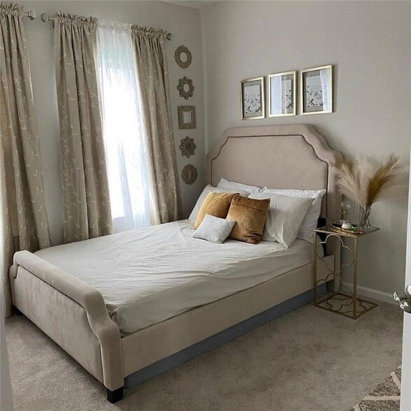 Building Photo - 2008 Hemlock Ln