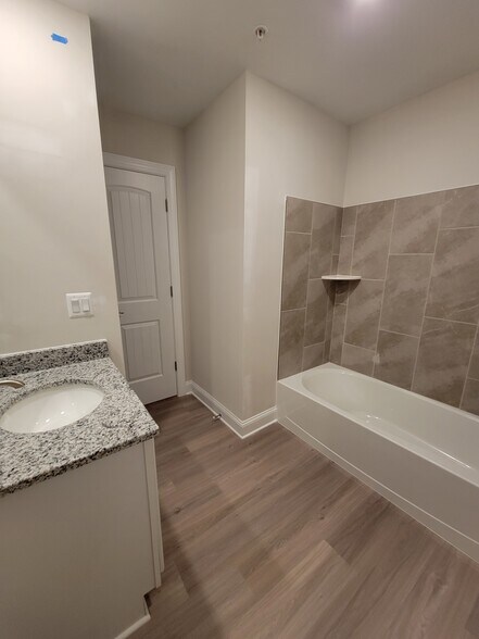 Building Photo - 10101 Amelia Ct