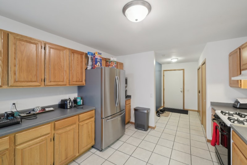 Building Photo - 1216 N High Point Rd