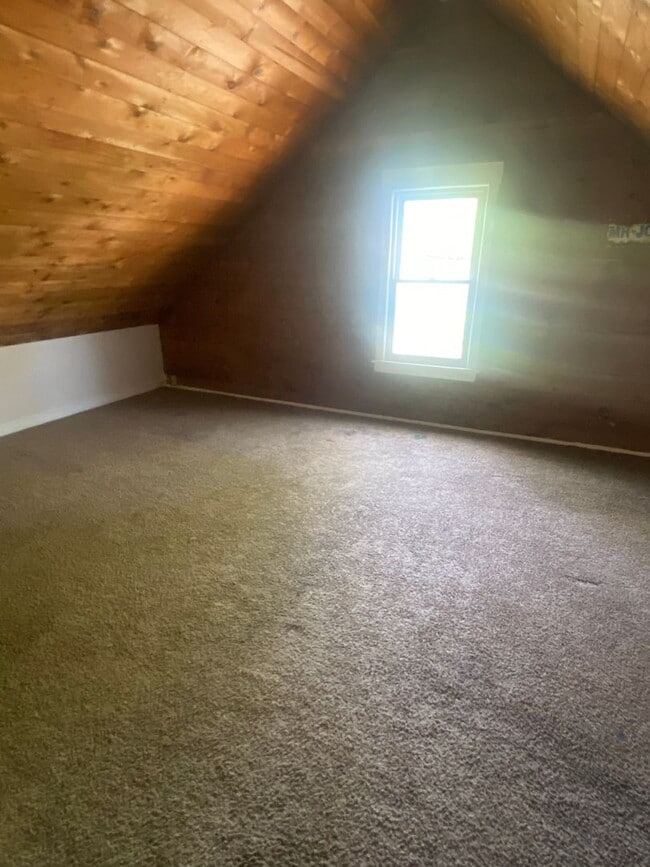 Building Photo - 3bd Single Harvard/E 55 Cash Pay/Section 8