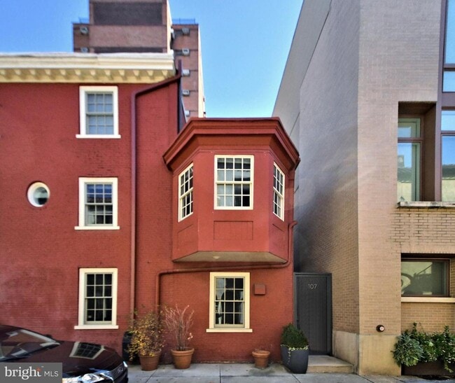 Building Photo - 107 S Van Pelt St