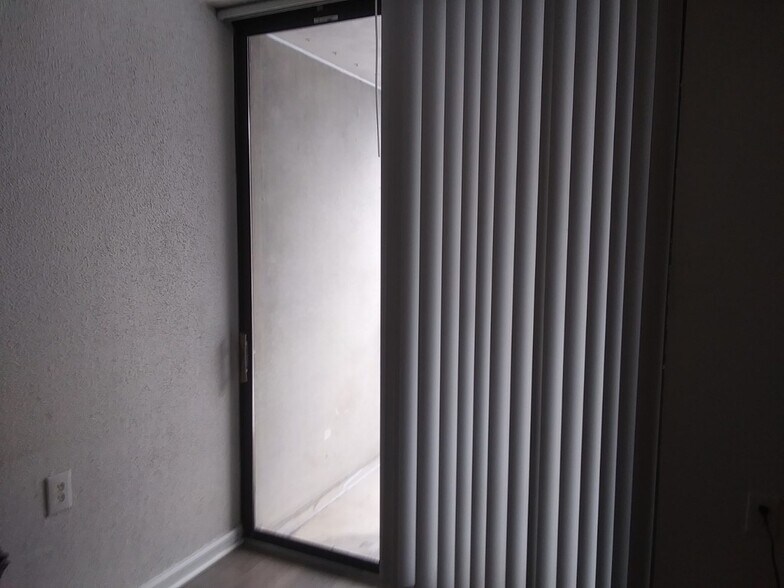 Building Photo - 1750 N Marywood Ave