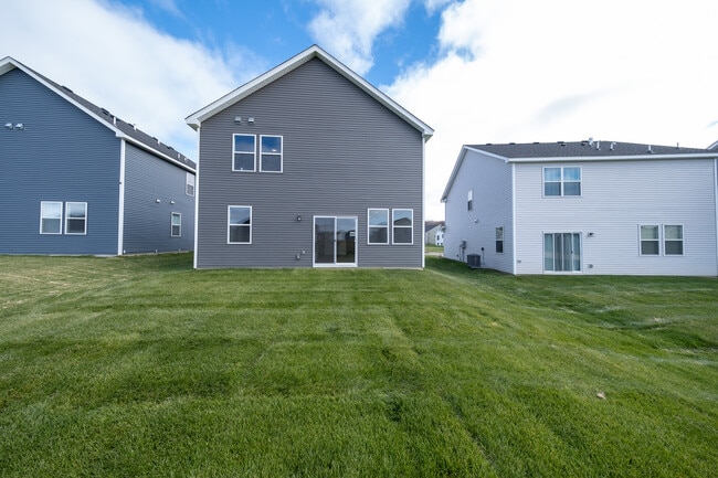 Building Photo - 22660 Isla Wy