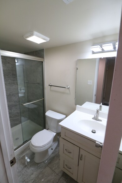 Building Photo - 7824 Briardale Terrace
