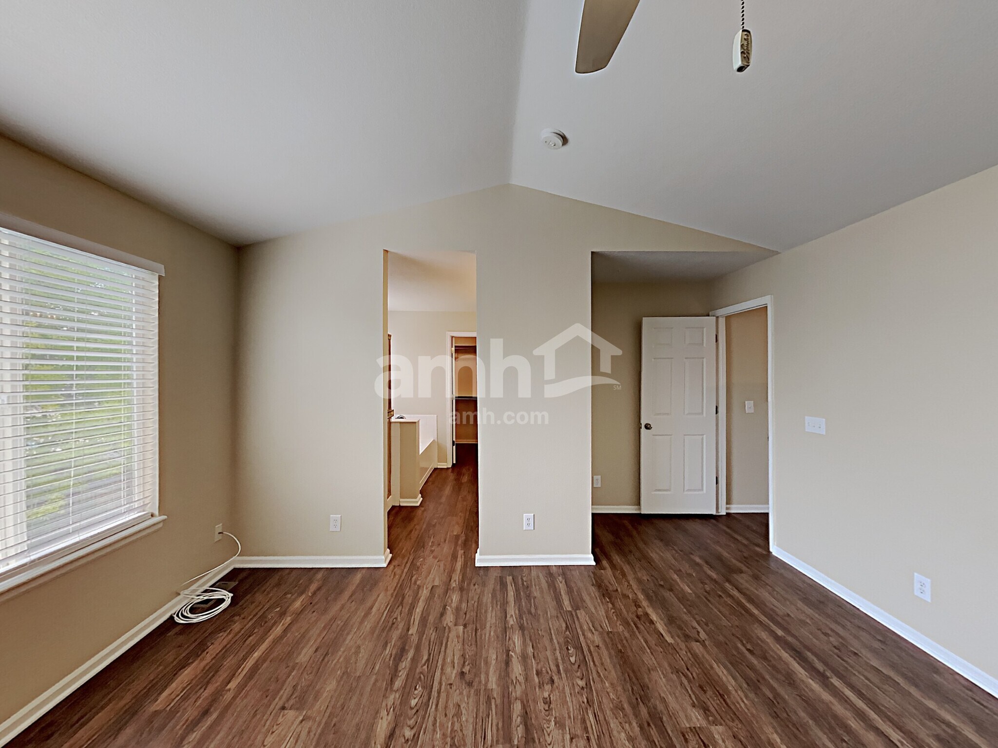 Building Photo - 5604 Spruce Ave