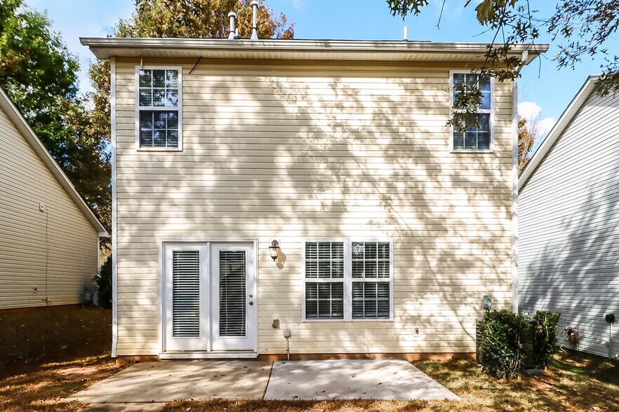 Building Photo - 19420 Fridley Ln
