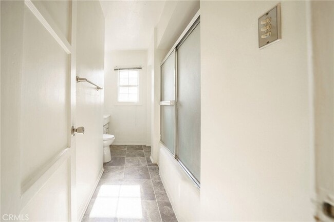 Building Photo - 5446 Columbus Ave