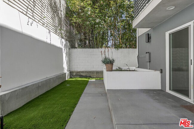 Building Photo - 6611 Leland Way