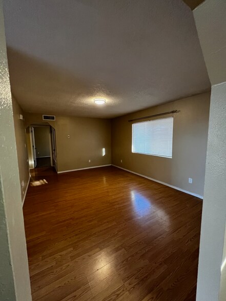 Building Photo - 337 Gorman Ave